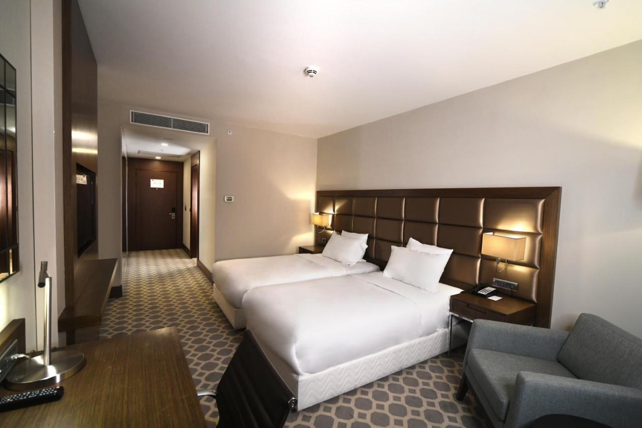Mercure Istanbul West Hotel & Convention Center Exterior foto